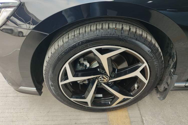 Used Volkswagen Magotan 2023 2 Million Units Commemorative Edition 330TSI DSG Luxury Version
