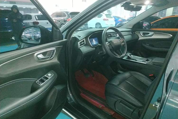 Used Roewe RX5 2023 PLUS 330TGI Automatic Trendsetting Smart Edition