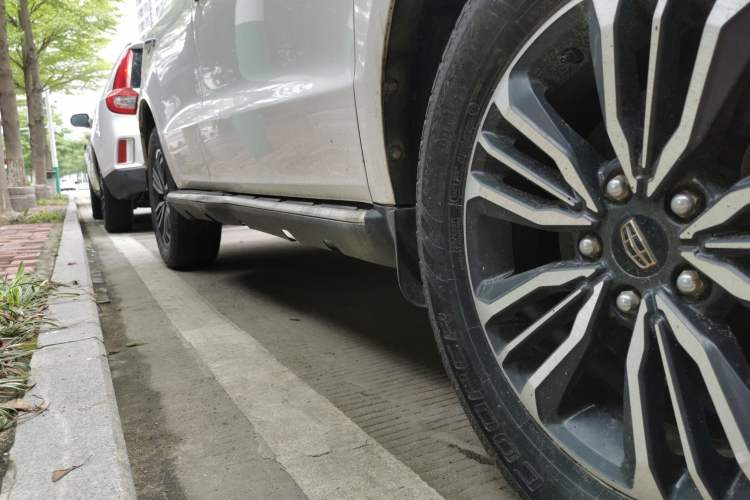 Used Geely Auto Vision X6 2016 1.8L Manual Luxury Edition
