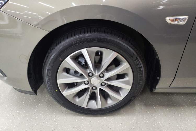 Used Buick GL6 2019 18T 6-Seater Connected Luxury Version China VI Standard