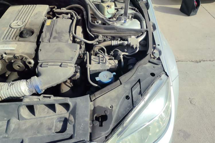 Used Mercedes-Benz C-Class 2010 C 180K Classic model