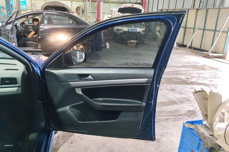 Used Volkswagen Gran Lavida 2017 1.6L Automatic Fashion Edition
