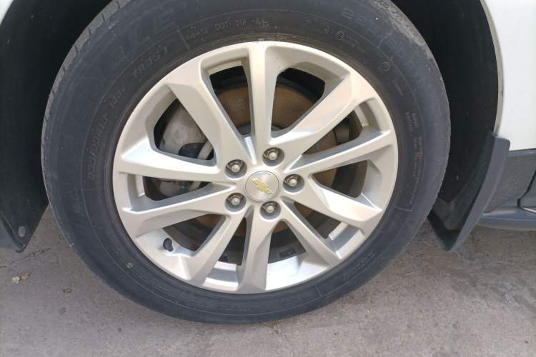 Used Chevrolet Equinox 2017 550T Automatic All-Wheel-Drive Top-Tier Version