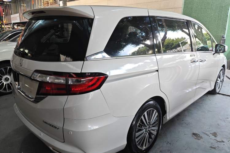 Used Honda Odyssey 2018 2.4L Smart Enjoyment Version
