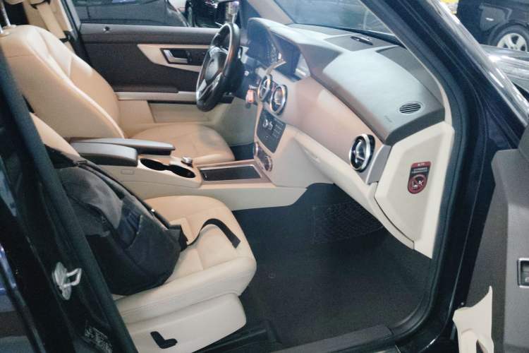 Used Mercedes-Benz GLK-Class 2015 GLK 260 4MATIC Dynamic Edition Ultimate Version