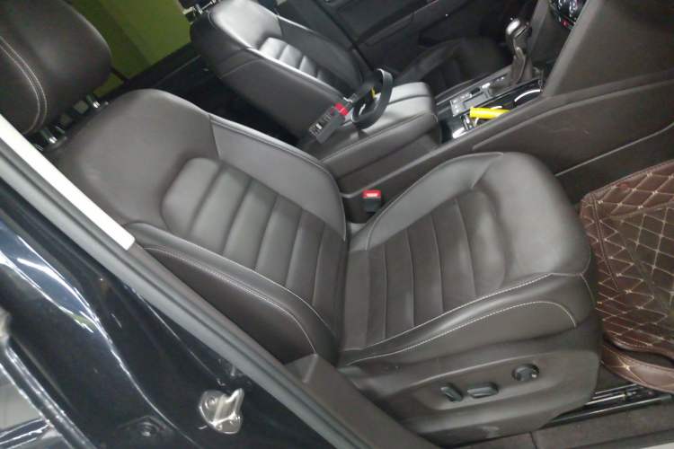 Used Volkswagen Teramont 2019 330TSI Two-Wheel-Drive Luxury Edition China VI Standard