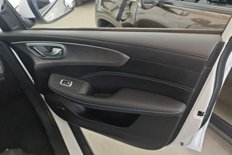 Used Roewe RX5 2022 330TGI Automatic National Style Edition
