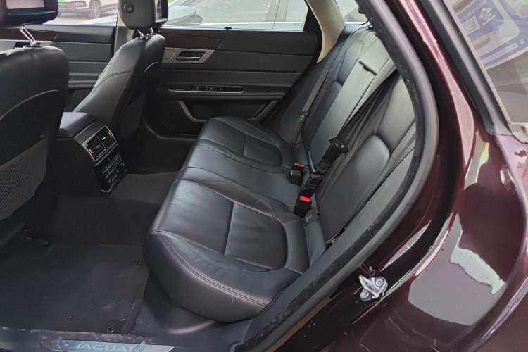 Used Jaguar XFL 2017 XFL 2.0T 240PS Premium Edition
