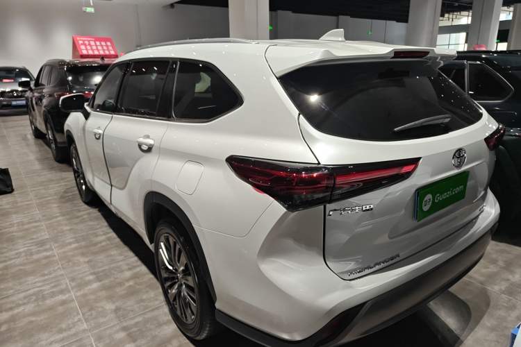 Used Toyota Highlander 
