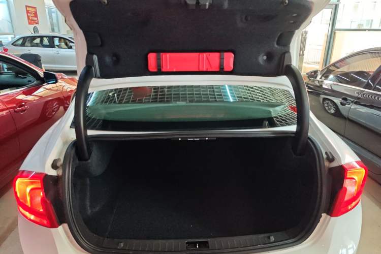 Used Volvo S60 2015 S60L 2.0T Zhiyuan Edition