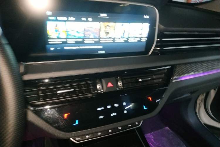 Used Hongqi HS5 2019 2.0T Smart Connect Flagship All-Wheel-Drive Version
