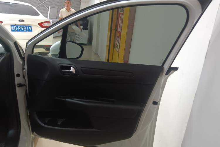 Used Citroen C4 Sega 2018 1.6L Automatic Comfort Model
