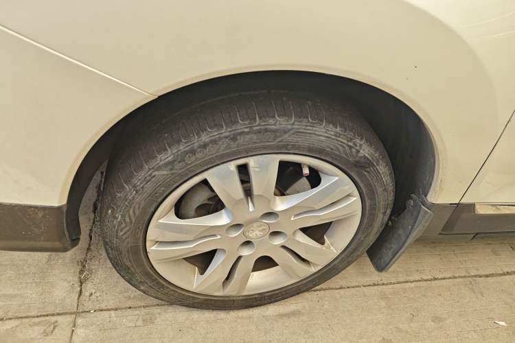 Used Peugeot 3008 2018 2.0L Automatic Classic Edition
