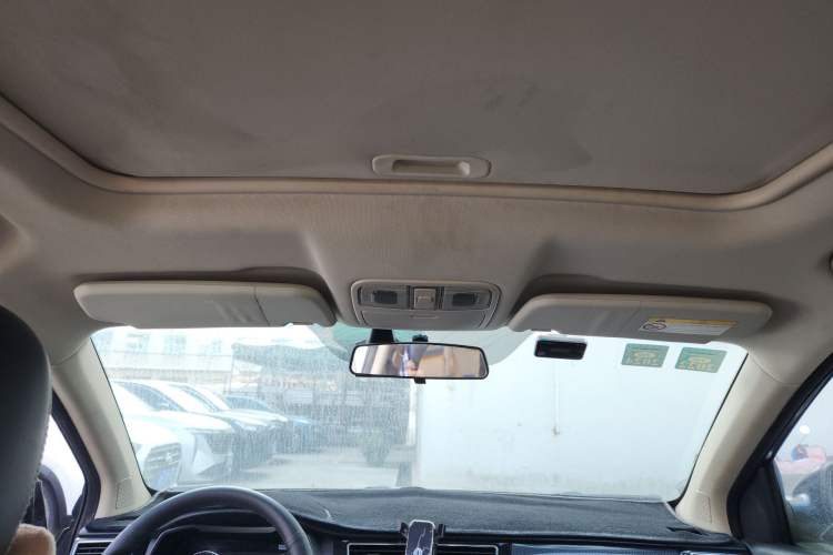 Used Dongfeng Fengon 580 2016 Revised Version 1.5T CVT Luxury Edition
