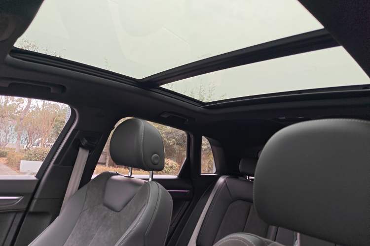 Used Audi Q3 2021 40 TFSI Fashion Dynamic Model
