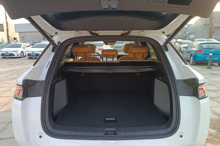 Used BYD Song L DM-i 2025 Intelligent Driving Version 160 km Beyond-Range Type