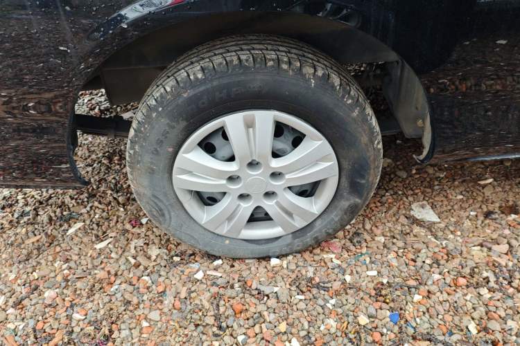 Used FORTHING Lingzhi 2023 M5L 1.6L Base Model 7 Seats
