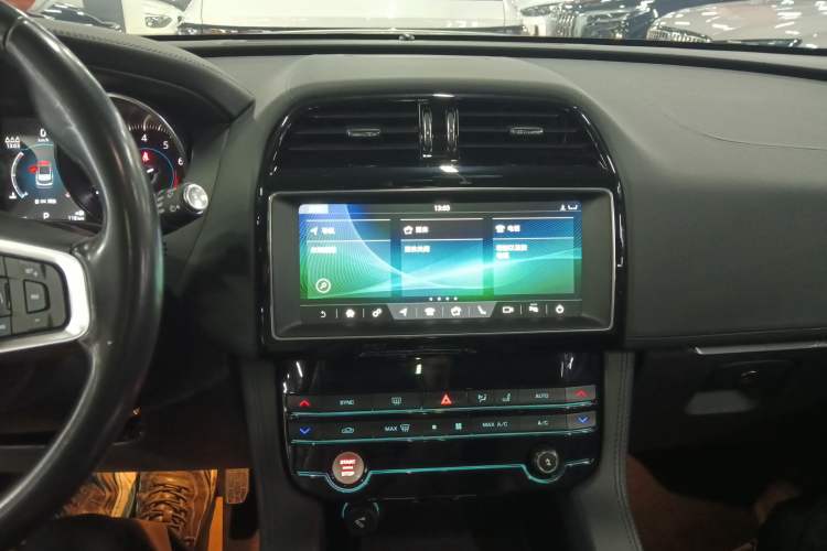 Used Jaguar F-PACE 2020 2.0T Urban Deluxe Edition
