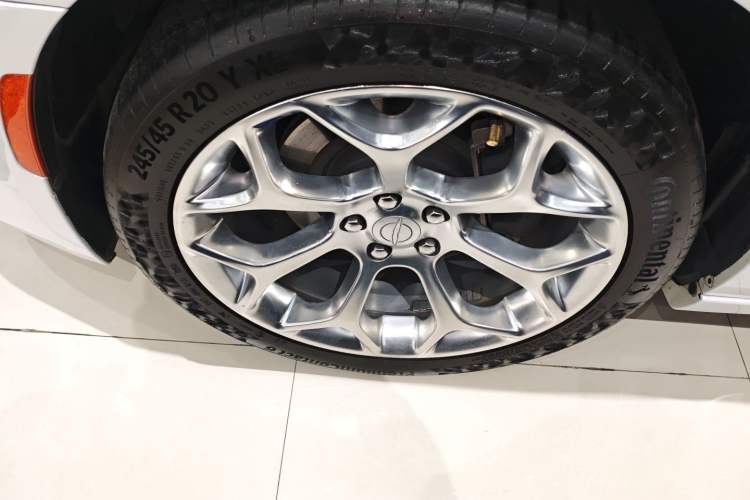 Used Chrysler 300C 2016 3.0L Supreme Edition
