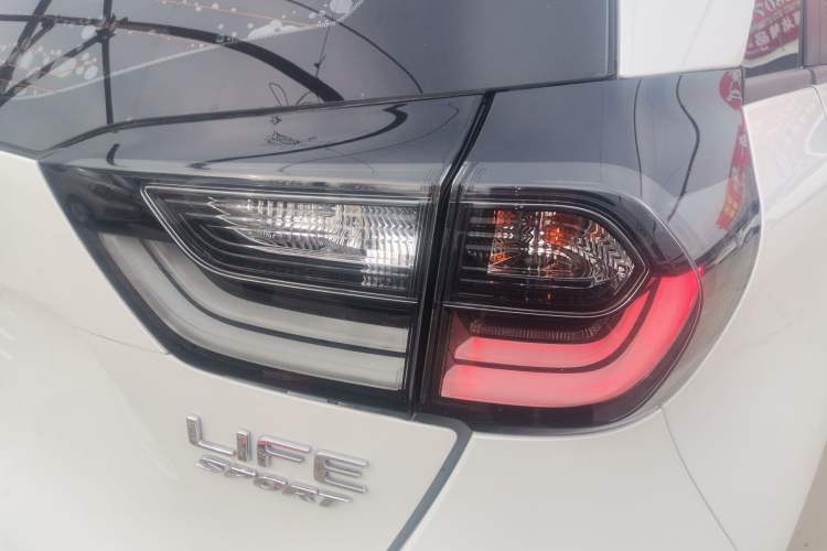 Used Honda LIFE 2021 1.5L CVT SPORT Heartbeat Edition
