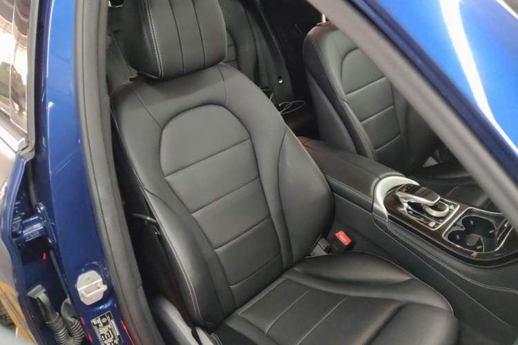 Used Mercedes-Benz GLC 2016 GLC 260 4MATIC Luxury Model
