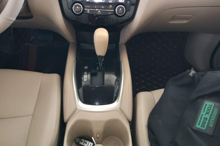 Used Nissan X-Trail 2014 2.5L CVT Ultimate Edition 4WD
