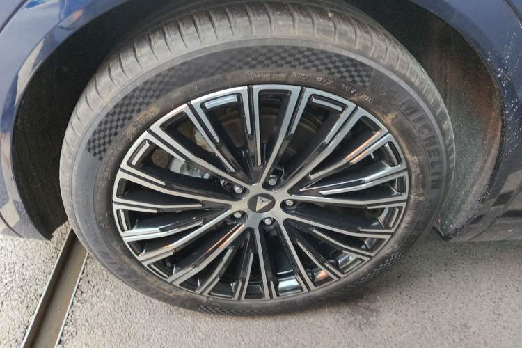 Used  S09 2025 Four-Wheel Drive Ultra+ Custom Edition