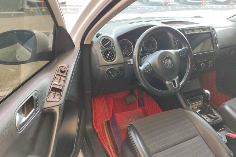 Used Volkswagen Tiguan 2017 300TSI Automatic Two-Wheel Drive Silk Road Luxury Edition
