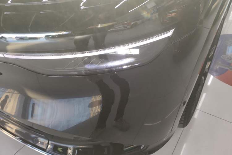 Used Zeekr 7X 2025 100 kWh Long-Range Rear-Wheel Drive with Intelligent Driving Features
