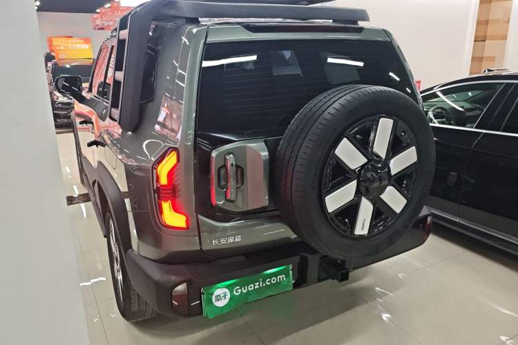 Used  G318 2024 Four-Wheel-Drive Air Suspension Model