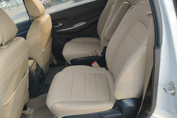 Used Wuling Hongguang 2021 1.5L Facelifted S Comfort Version with Electric Power Steering LAR
