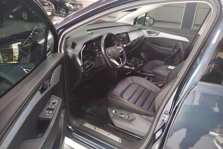 Used Volkswagen Talagon 2022 380TSI All-Wheel-Drive Luxury Prestige Pro 7-Seater
