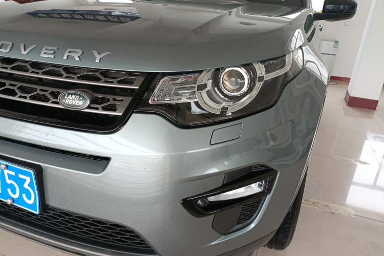 Used Land Rover Discovery Sport 2019 240 PS SE Version China VI Standard
