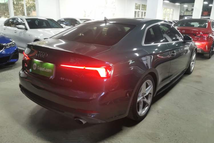 Used Audi A5 2017 Coupe 40 TFSI Fashion Model
