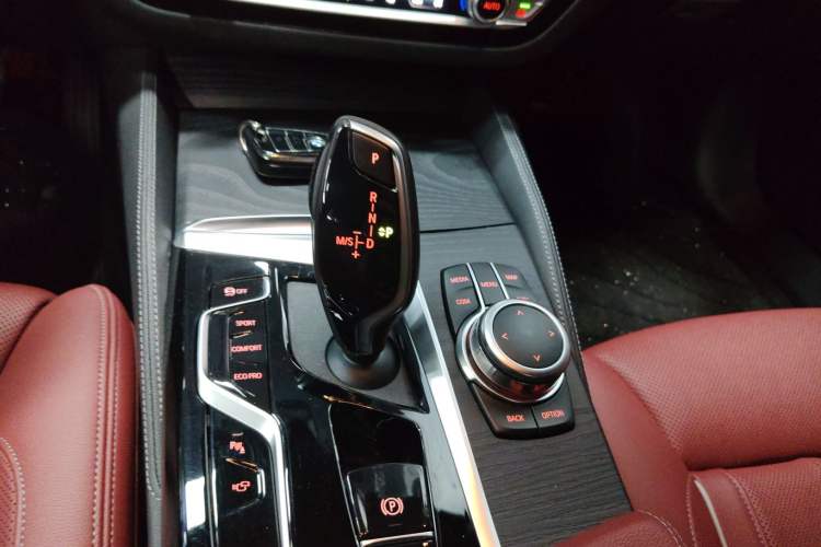 Used BMW 5 Series 2022 Second Facelift 530Li Luxury Version M Sport Package
