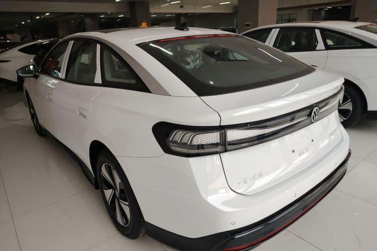 Used Volkswagen ID.7 VIZZION 2024 AIR model