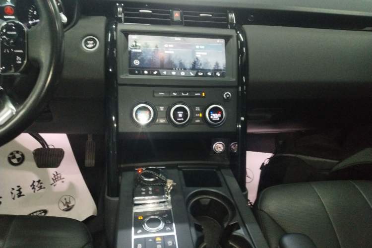 Used Land Rover Discovery 2019 3.0 SC V6 SE