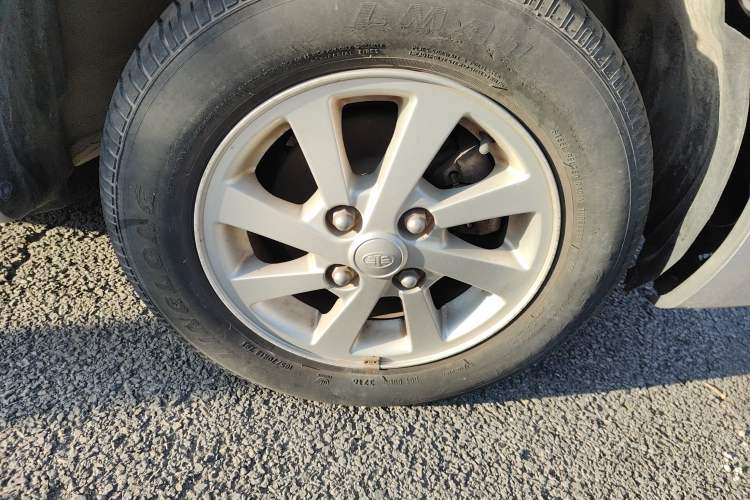 Used FAW Xiali N5 2014 1.3L Manual Standard Edition