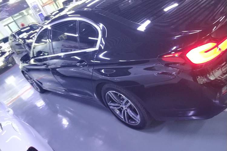 Used BMW 5 Series 2021 525Li Luxury Package
