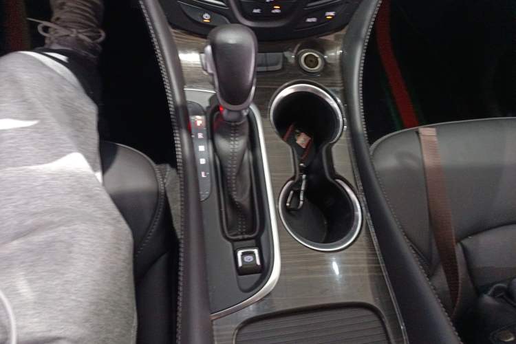 Used Buick Envision 2019 20T Two-Wheel Drive Elite Version China VI Standard
