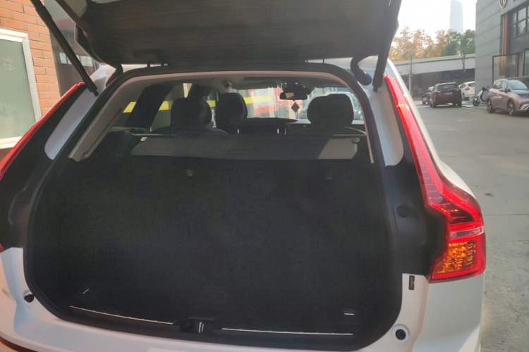 Used Volvo XC60 2020 T5 4x4 Zhiyi Luxury Edition
