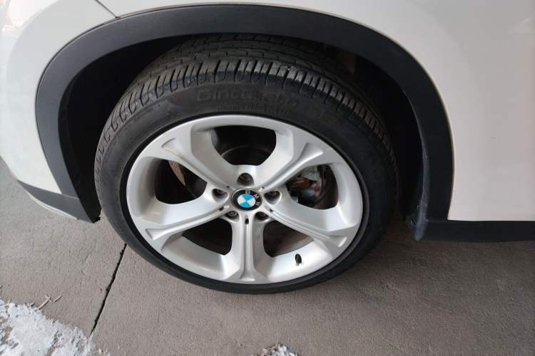 Used BMW X1 2014 sDrive18i Leading Model
