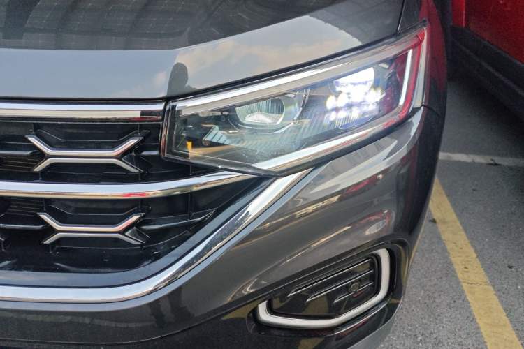 Used Volkswagen Tayron 2023 330TSI Two-Wheel-Drive Luxury Plus Advanced Version