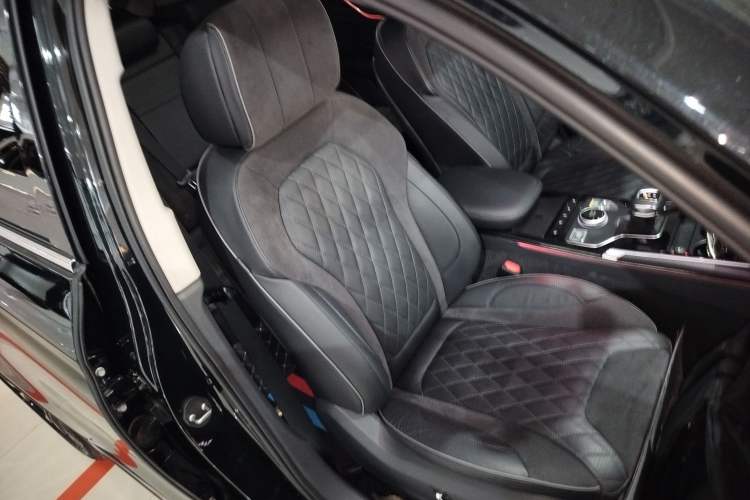 Used Hongqi HS5 2019 2.0T Smart Connect Flagship All-Wheel-Drive Version
