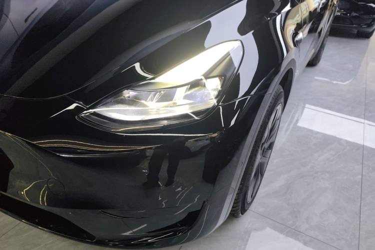 Used Tesla Model Y 2023 Rear-Wheel-Drive Version
