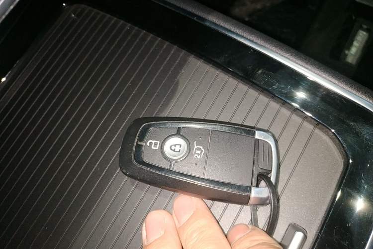 Used Ford Edge 2021 PLUS EcoBoost 245 Two-Wheel-Drive Titanium 7-Seater