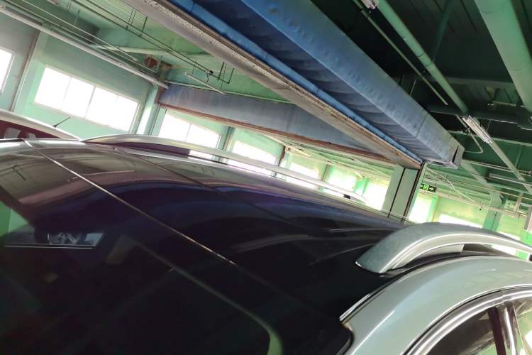 Used Ford Edge 2015 2.0T GTDi Two-Wheel-Drive High-Line Version