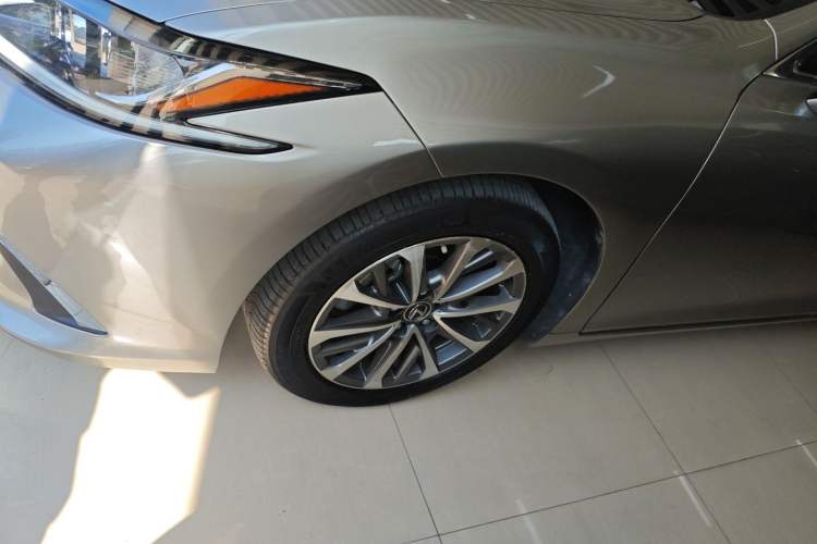 Used Lexus ES 2021 260 Excellence Edition
