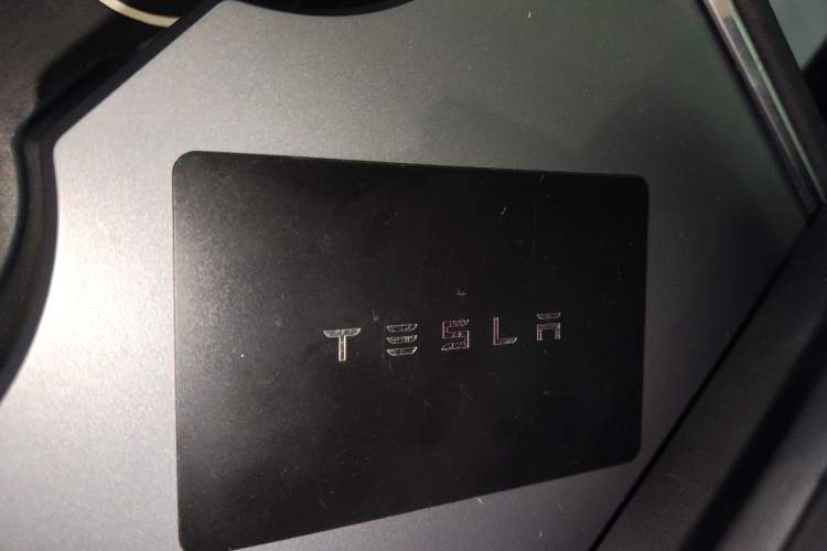 Used Tesla Model Y 2023 Long-Range All-Wheel-Drive Version
