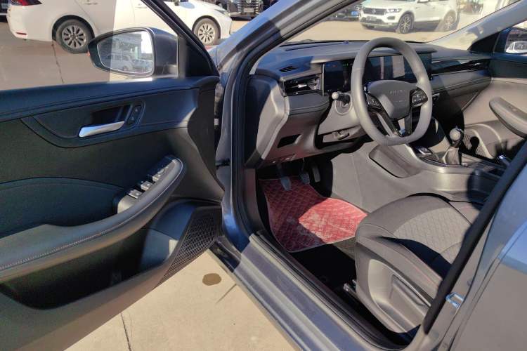 Used Roewe i5 2023 1.5L Manual Comfort Edition